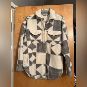 Alpine design shacket